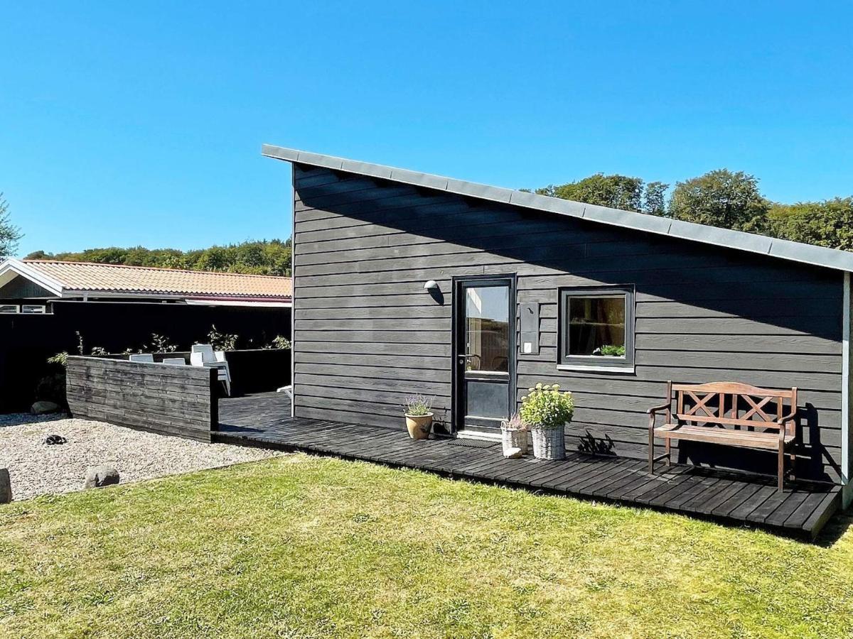 6 Person Holiday Home In Bjert Sønder Bjert Exteriör bild